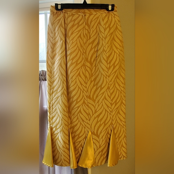 Nubiano New York Suit Size 4 - Picture 7 of 12